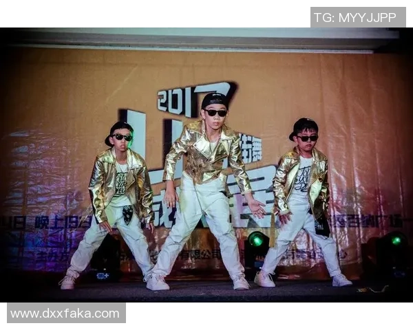 深圳街舞队在滑板精英赛中的崛起与成长历程全景揭秘 深圳街舞队在滑板精英赛中的崛起与成长历程全景揭秘