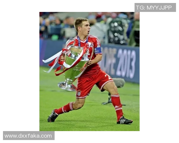 足球明星迪尼奥的传奇之路与辉煌成就揭秘 足球明星迪尼奥的传奇之路与辉煌成就揭秘