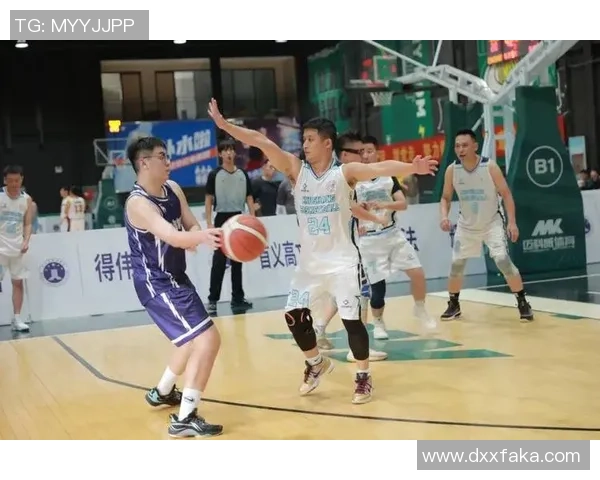 重庆篮球队在篮球团队协作排行榜中荣登第9名展现团队精神与实力 重庆篮球队在篮球团队协作排行榜中荣登第9名展现团队精神与实力