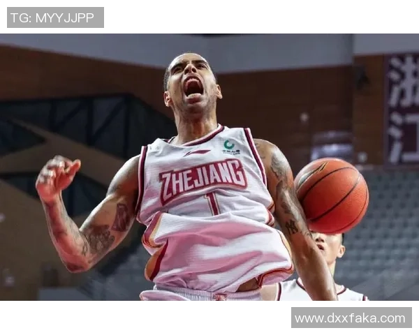 深圳篮球队以57分领跑冠军赛积分榜展现强劲实力